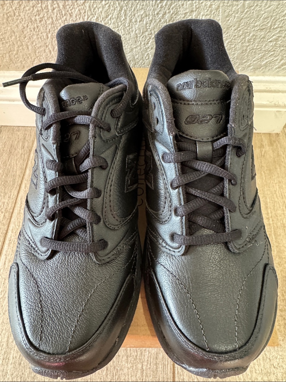 NEW BALANCE WOMENS WW928/7 BLACK LEATHER SNEAKER US SIZE 8. New no box.